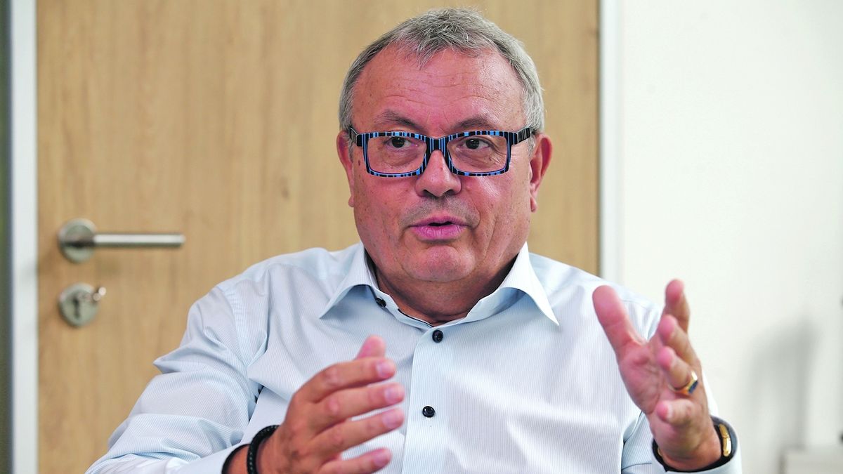 Prezident Hospodářské komory Vladimír Dlouhý je kandidátem na guvernéra ČNB